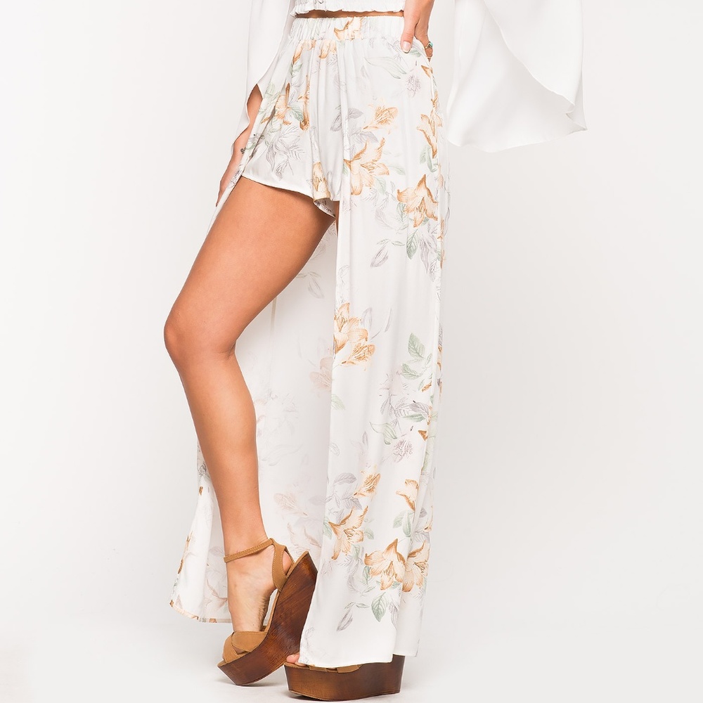 A'gaci Bohemian Rose Layered Shorts with Maxi Overskirt size M